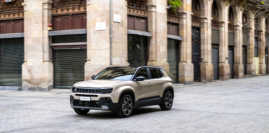 Kontrola pojazdu Jeep® przed okresowym badaniem technicznym, obejmująca 124 punkty istotne dla bezpieczeństwa