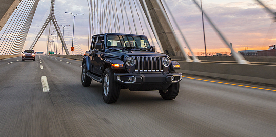 Wymiana amortyzatorów Jeep® dla zapewnienia komfortu jazdy