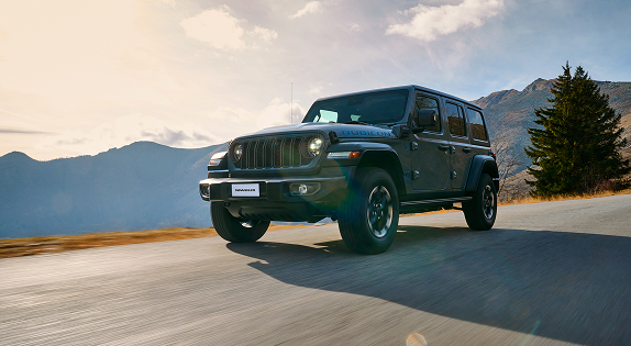 Przeglądy planowe i umowy serwisowe Jeep® dla samochodów użytkowanych profesjonalnie